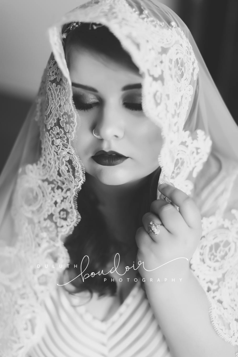 Duluth Boudoir Photography by Mad Chicken Studio || Boudoir Photography || Duluth Boudoir #duluthboudoirphotography #duluthboudoir #madchickenstudio #madchickenstudioboudoir