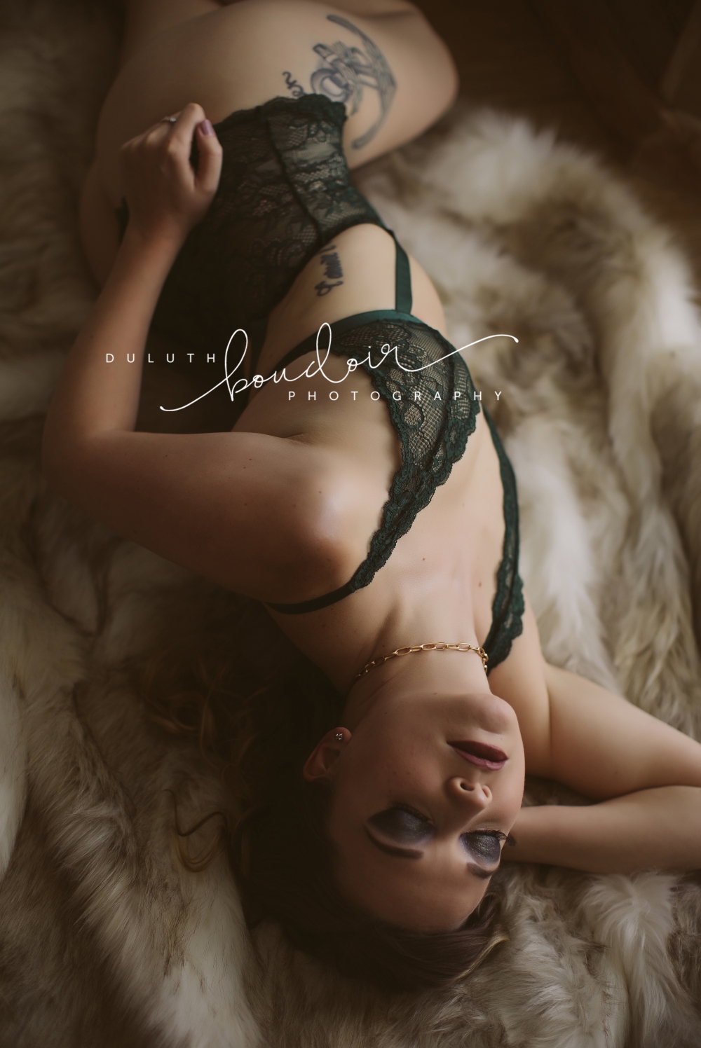 Duluth Boudoir Photography by Mad Chicken Studio || Boudoir Photography || Duluth Boudoir #duluthboudoirphotography #duluthboudoir #madchickenstudio #madchickenstudioboudoir