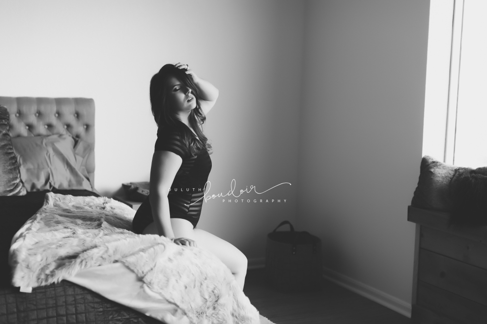 Duluth Boudoir Photography by Mad Chicken Studio || Boudoir Photography || Duluth Boudoir #duluthboudoirphotography #duluthboudoir #madchickenstudio #madchickenstudioboudoir