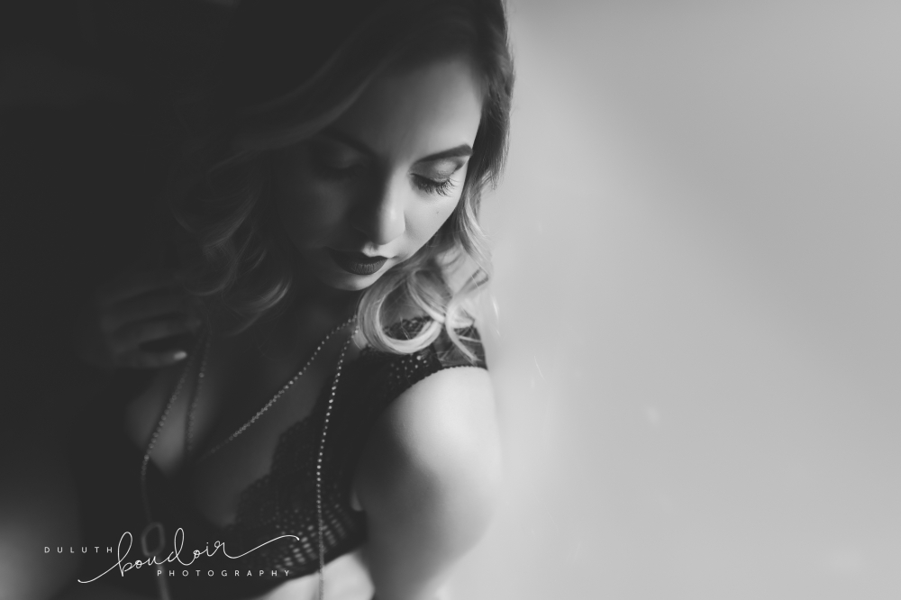 Duluth Boudoir Photography by Mad Chicken Studio || Boudoir Photography || Duluth Boudoir #duluthboudoirphotography #duluthboudoir #madchickenstudio #madchickenstudioboudoir