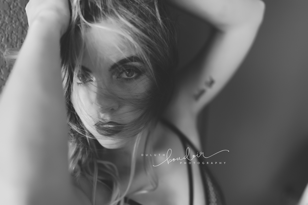 Duluth Boudoir Photography by Mad Chicken Studio || Boudoir Photography || Duluth Boudoir #duluthboudoirphotography #duluthboudoir #madchickenstudio #madchickenstudioboudoir