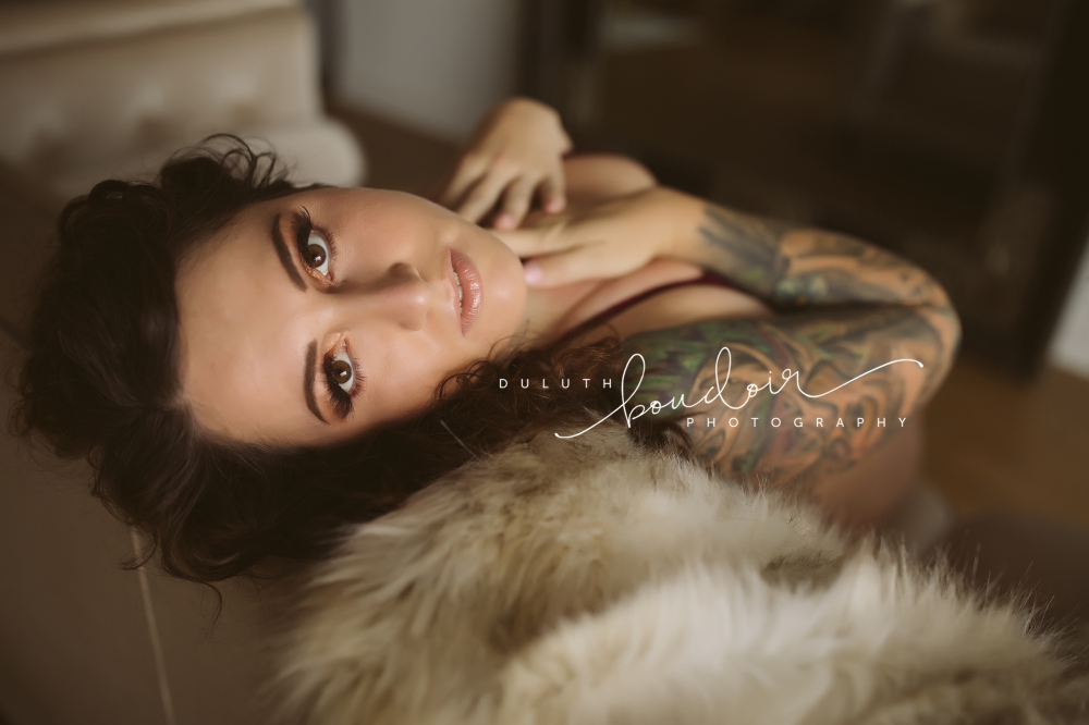 Session at Duluth Boudoir Photography by Mad Chicken Studio #duluthboudoirphotography #madchickenstudio #madchickenstudioboudoir #duluthboudoir