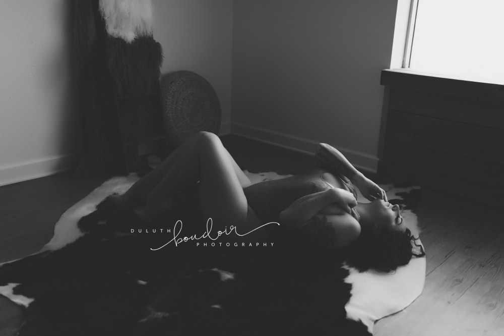 Session at Duluth Boudoir Photography by Mad Chicken Studio #duluthboudoirphotography #madchickenstudio #madchickenstudioboudoir #duluthboudoir