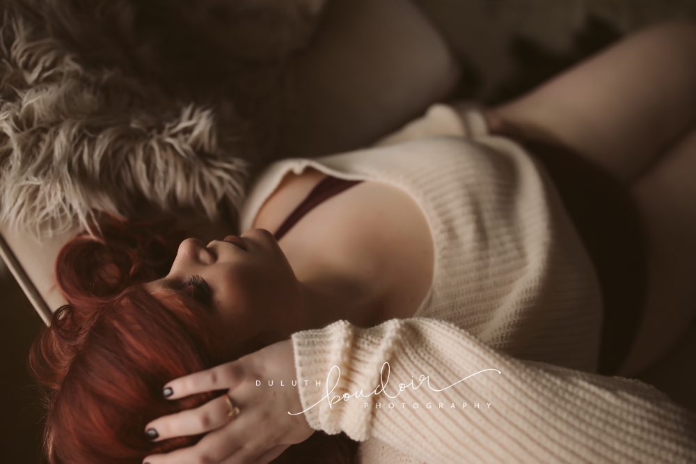 Session at Duluth Boudoir Photography by Mad Chicken Studio #duluthboudoirphotography #madchickenstudio #madchickenstudioboudoir #duluthboudoir
