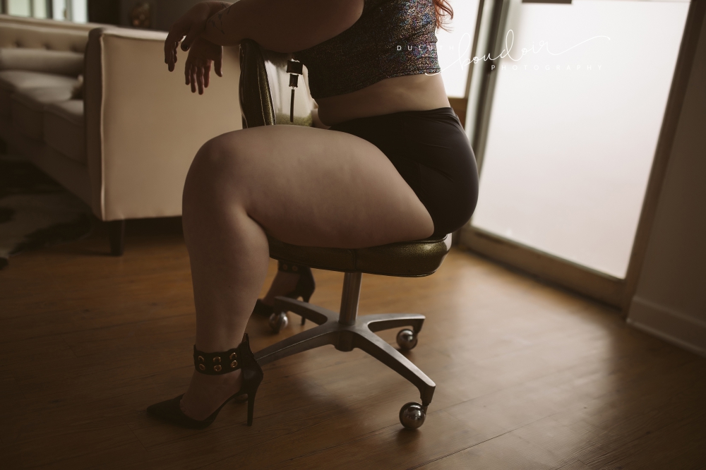 Session at Duluth Boudoir Photography by Mad Chicken Studio #duluthboudoirphotography #madchickenstudio #madchickenstudioboudoir #duluthboudoir