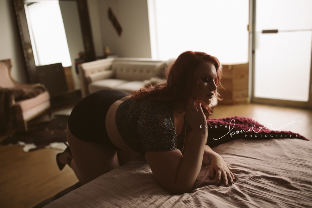 Session at Duluth Boudoir Photography by Mad Chicken Studio #duluthboudoirphotography #madchickenstudio #madchickenstudioboudoir #duluthboudoir