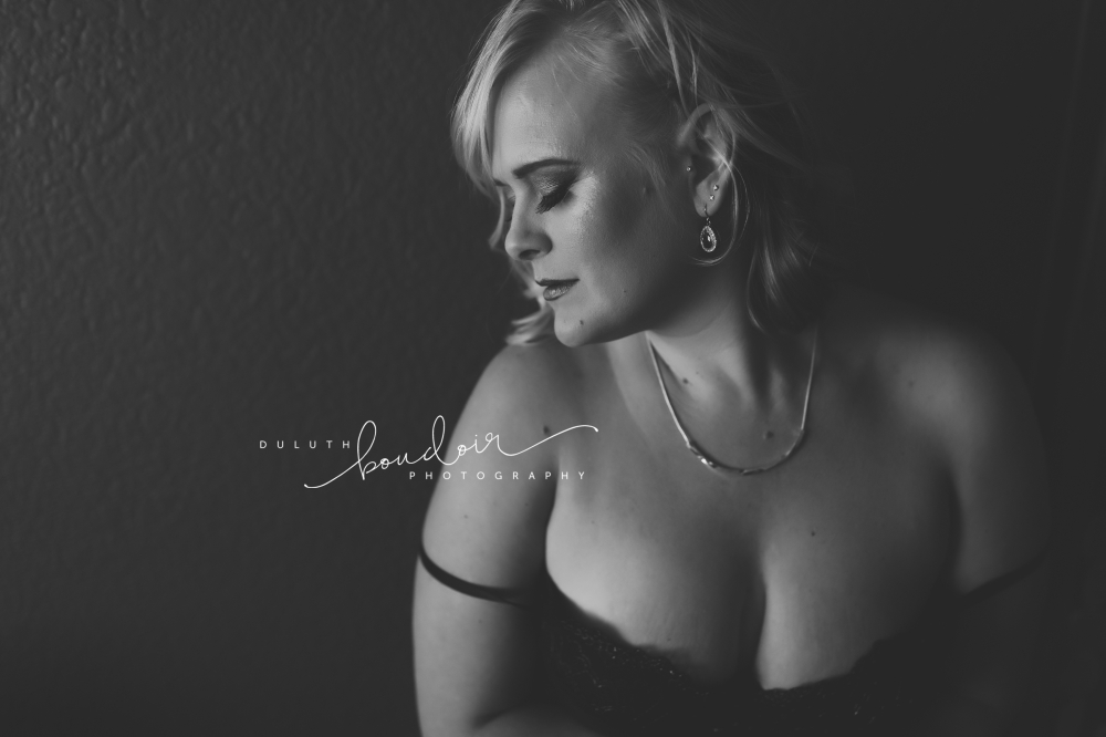 Session at Duluth Boudoir Photography by Mad Chicken Studio #duluthboudoirphotography #madchickenstudio #madchickenstudioboudoir #duluthboudoir