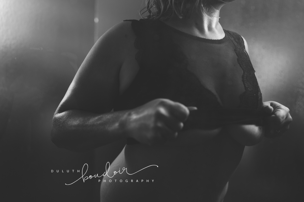 Session at Duluth Boudoir Photography by Mad Chicken Studio #duluthboudoirphotography #madchickenstudio #madchickenstudioboudoir #duluthboudoir