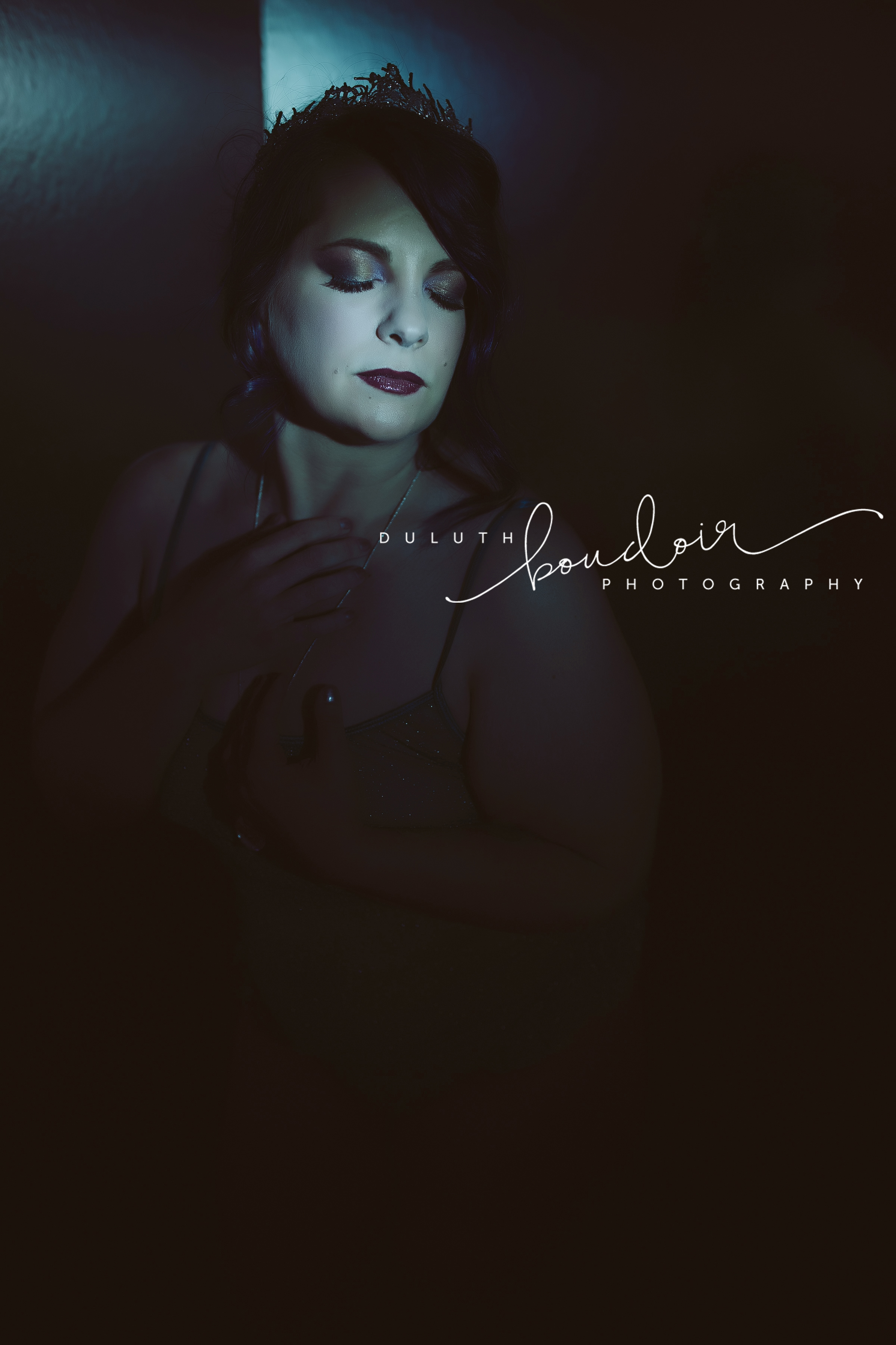 Session at Duluth Boudoir Photography by Mad Chicken Studio #duluthboudoirphotography #madchickenstudio #madchickenstudioboudoir #duluthboudoir
