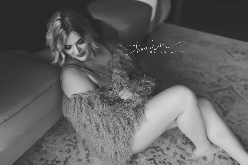 Duluth Boudoir Interview with the one and only GRACE — Mad Chicken Studio Boudoir #duluthboudoir #duluthboudoirphotography #madchickenstudio #madchickenstudioboudoir #boudoirphotography