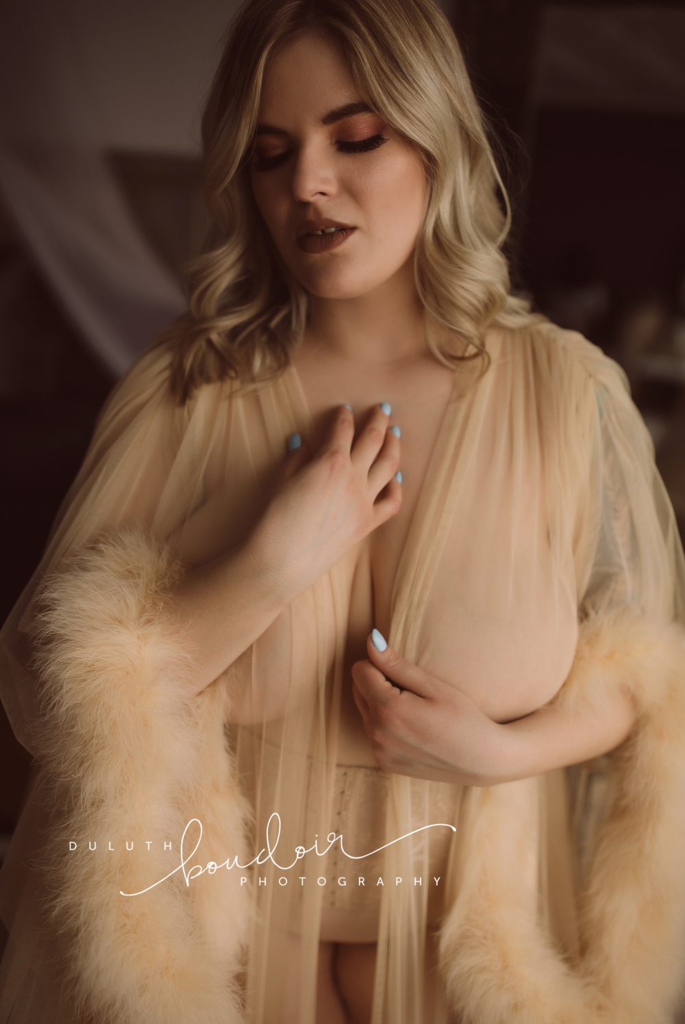 Duluth Boudoir Interview with the one and only GRACE — Mad Chicken Studio Boudoir #duluthboudoir #duluthboudoirphotography #madchickenstudio #madchickenstudioboudoir #boudoirphotography