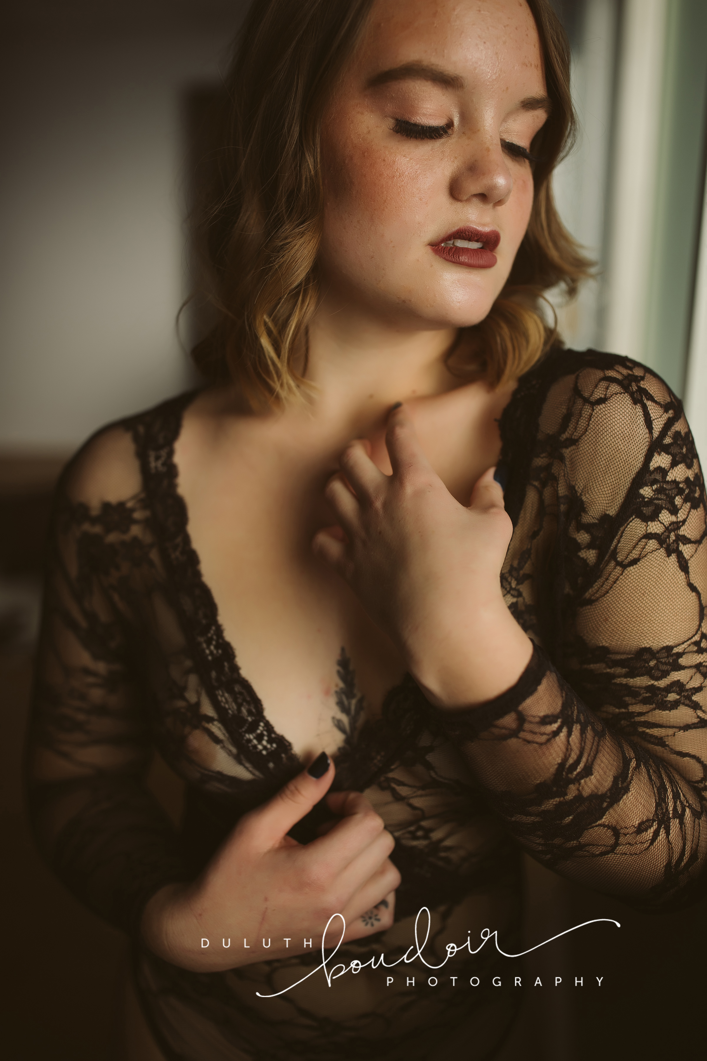 Session at Duluth Boudoir Photography by Mad Chicken Studio #duluthboudoirphotography #madchickenstudio #madchickenstudioboudoir #duluthboudoir