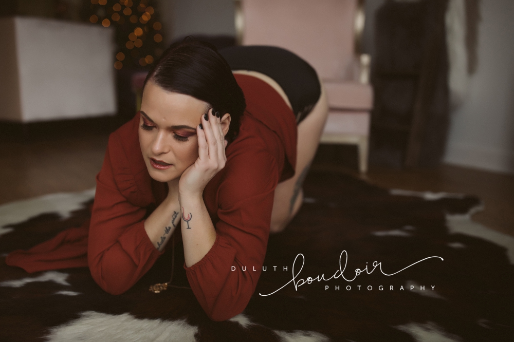 Session at Duluth Boudoir Photography by Mad Chicken Studio #duluthboudoirphotography #madchickenstudio #madchickenstudioboudoir #duluthboudoir