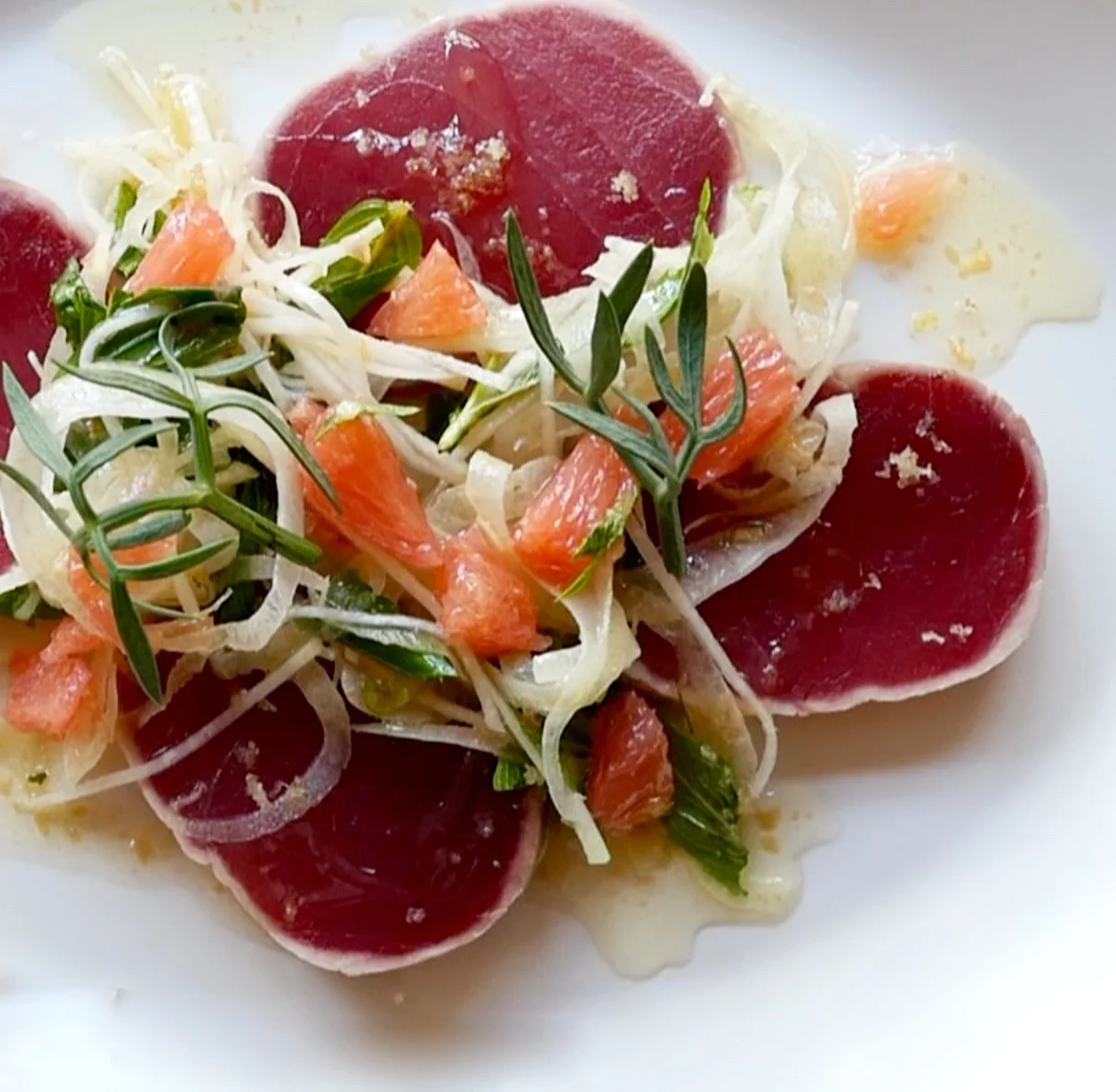 SEARED YELLOW FIN TUNA, KOHIRABI, FENNEL, GRAPEFRUIT, MINT, SEA FENNEL AND RED VEIN SORREL