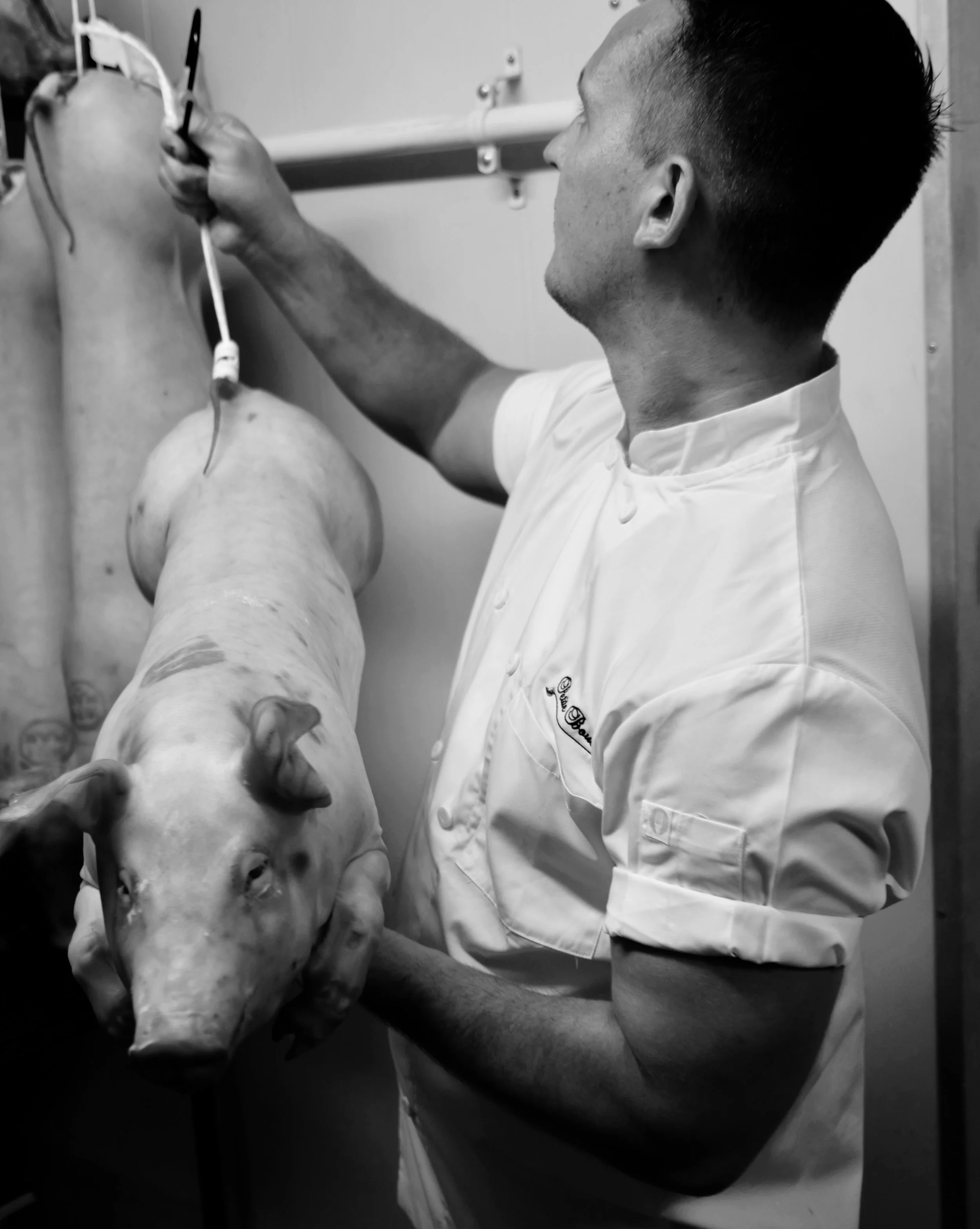 SCOTT USES THE VERY BEST LOCAL QUEENSLAND PRODUCE ON THE MENU AT BILLYKART.