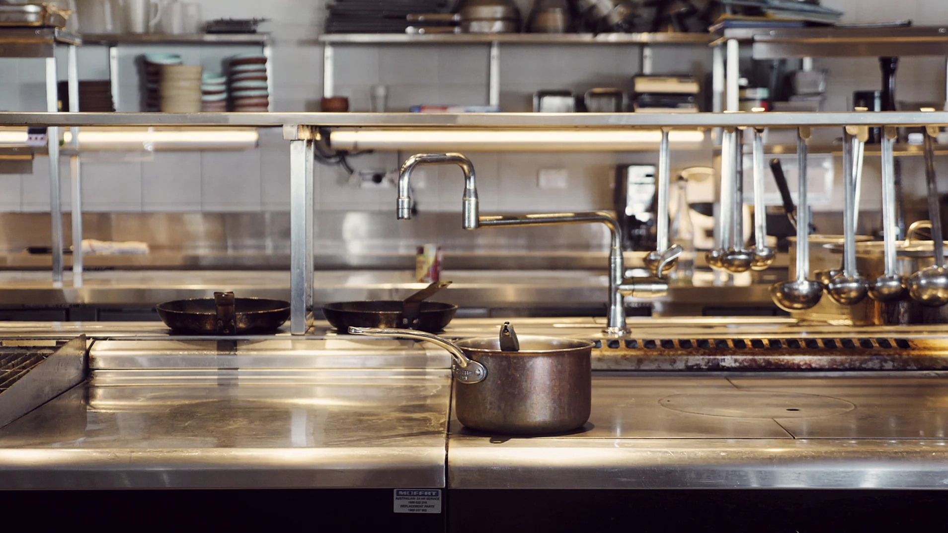 12 MICRON’S OPEN KITCHEN