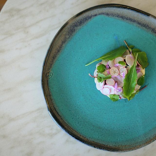 A stunning use of our radishes by @jasonmsaxby at @raesonwategos 👌 ~ Kangaroo tartare, horseradish creme fraiche, baby radish and turnip top.
-
-
#Babyvegetable #petitebouche #edibleflowers #microherbs #saladleaf #babyvegetable #sydneychef #forage #