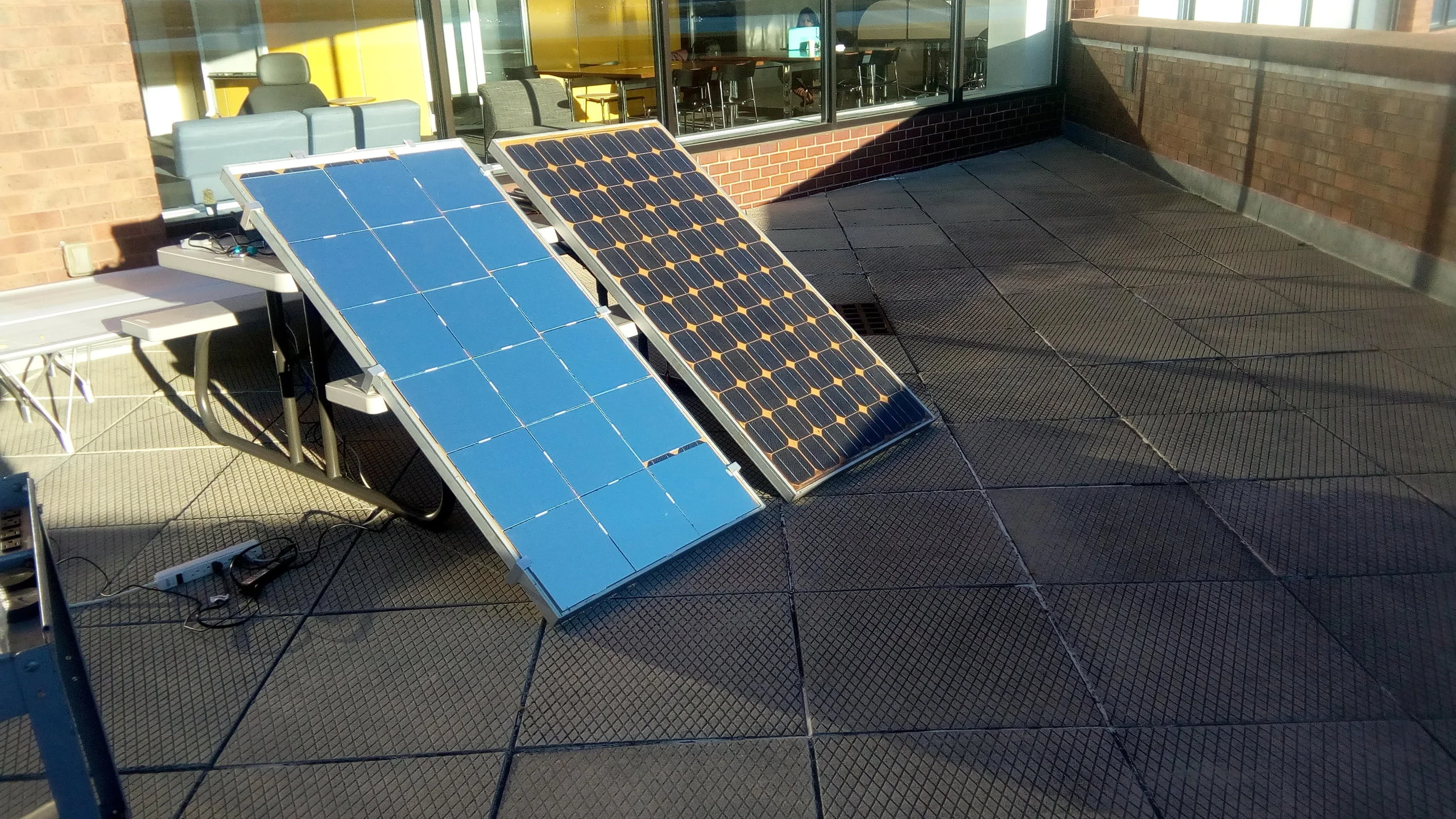 A solar panel using PSC™ technology vs. a standard solar panel