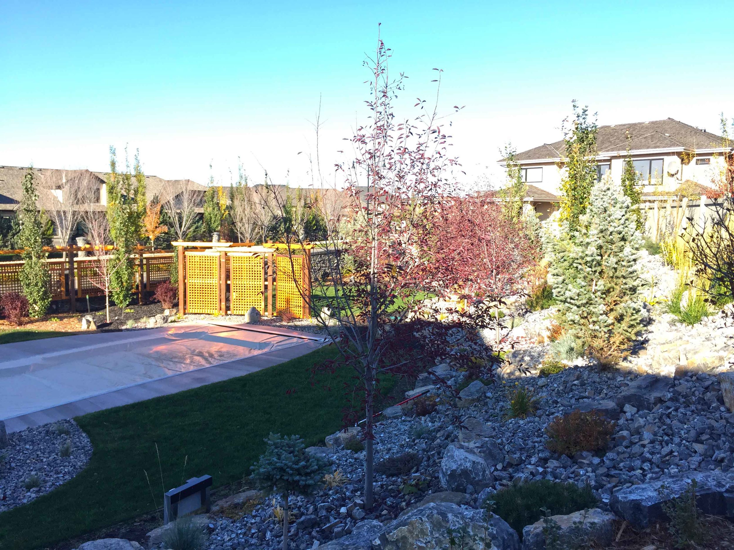 Landscape Backyard Garden Ideas in Edmonton (Copy)
