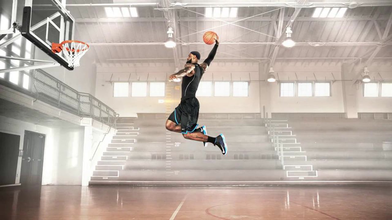 Nike+ LeBron Dunk