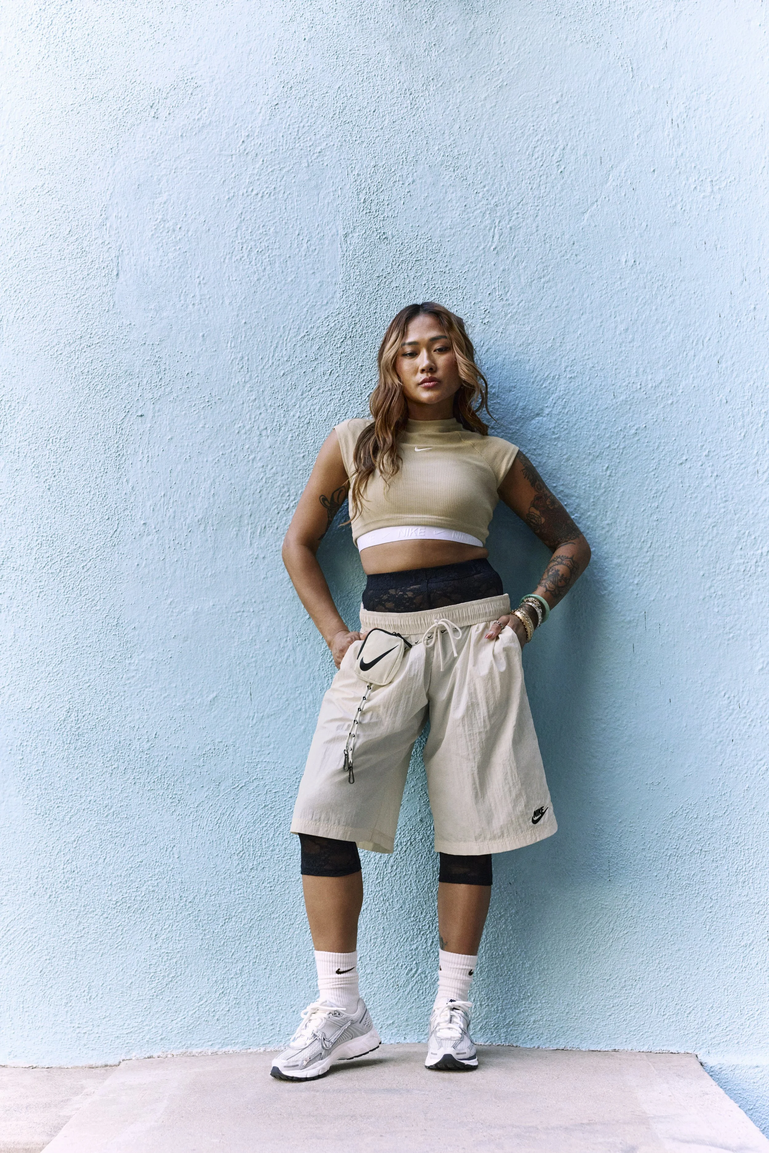 2H_NIKE_WOMENS_NSW_2311.jpeg
