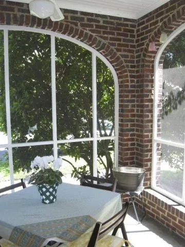 09-porch-2.jpg