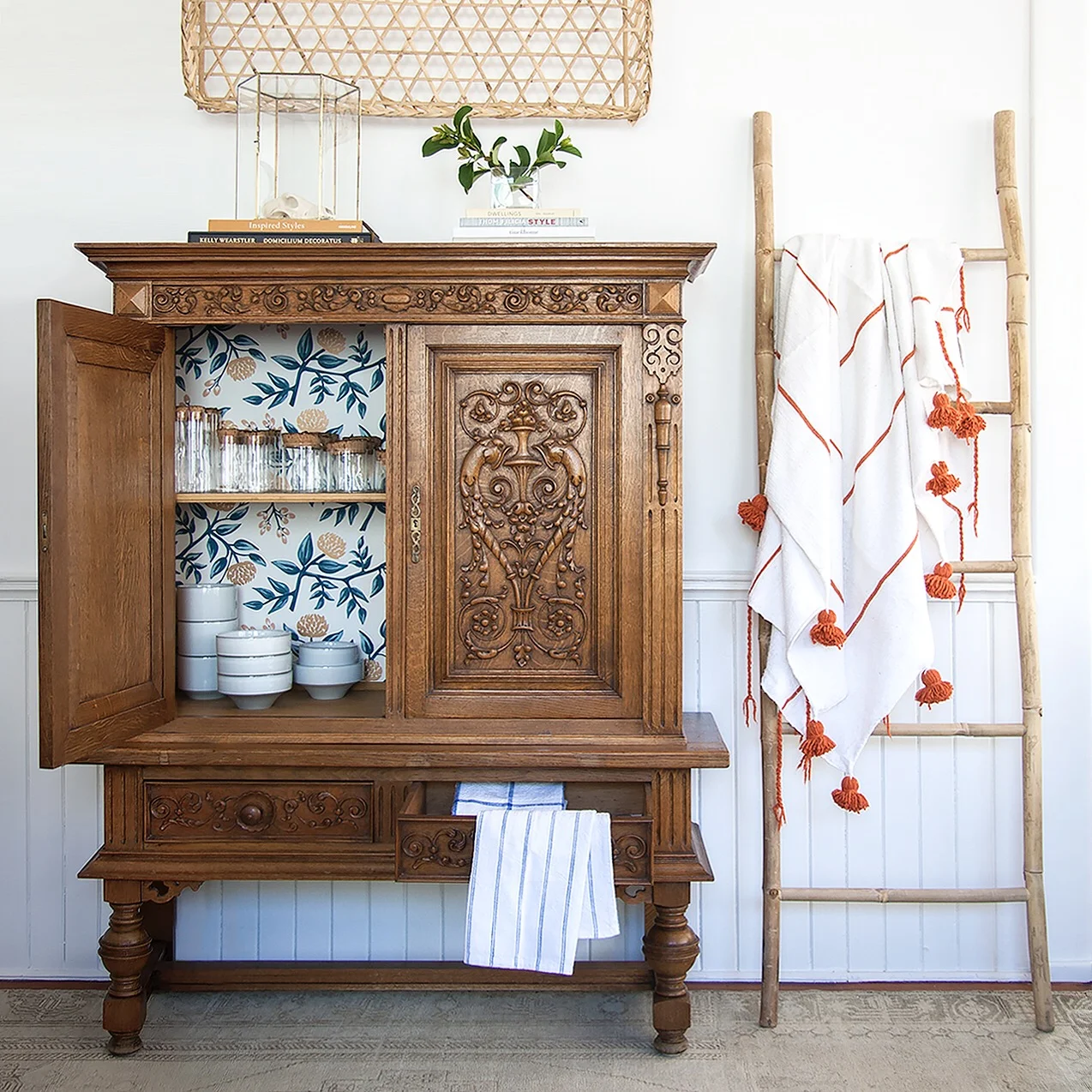 Shop_the_Look-wallpaper_cabinet-INSTA_light.JPG