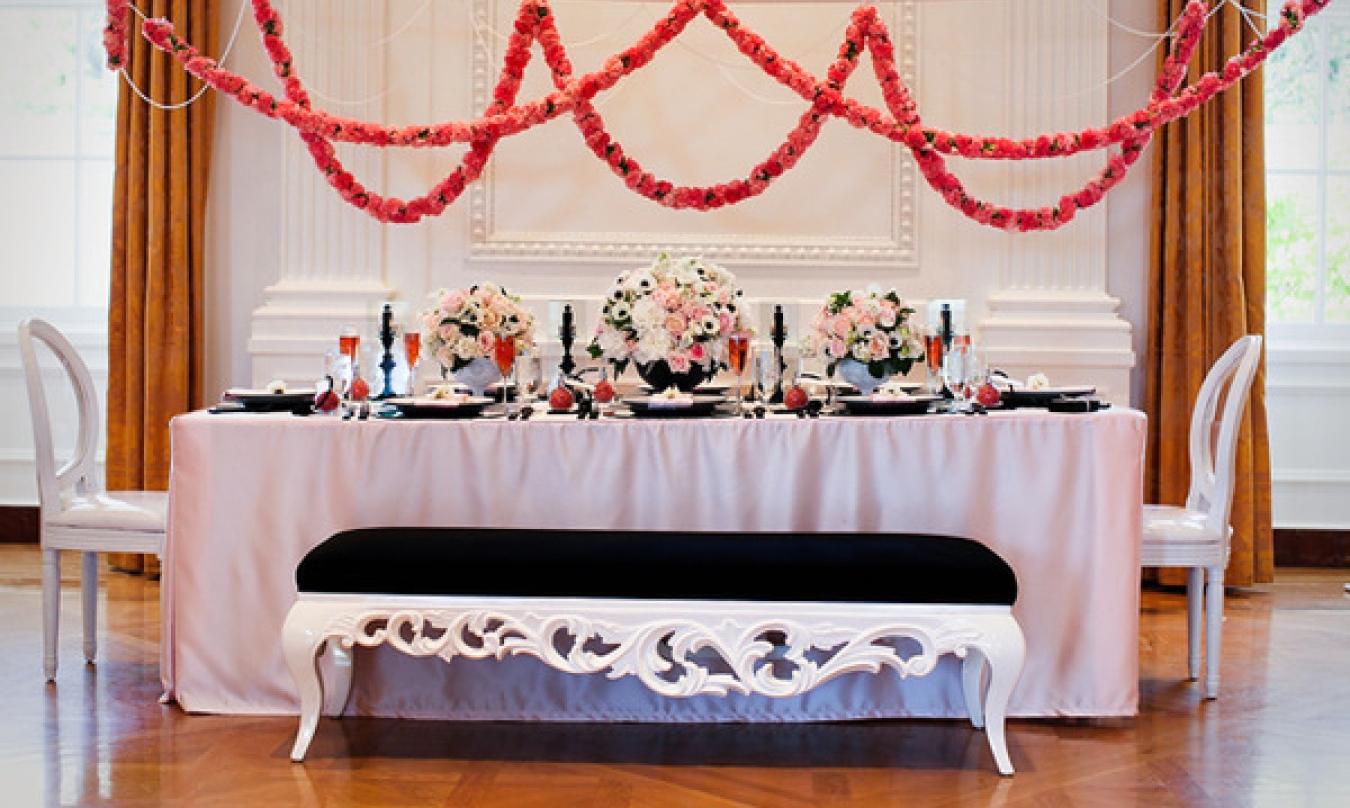 Photo by: Jasmine Star | Venue: Richard Nixon Library | Linen and Napkins provided by: Glow Concepts Fine Linen 
