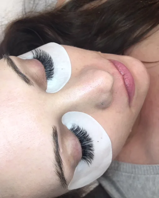 EYELASH EXTENSION AFTERCARE