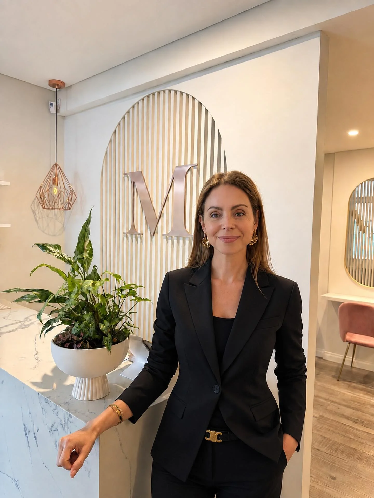It&rsquo;s been a while&hellip; so I thought it was time to reintroduce myself! 

I&rsquo;m Sandy, founder and owner of Monali, where healthy skin and enhancing natural beauty are at the heart of everything we do.

My philosophy has always been simpl
