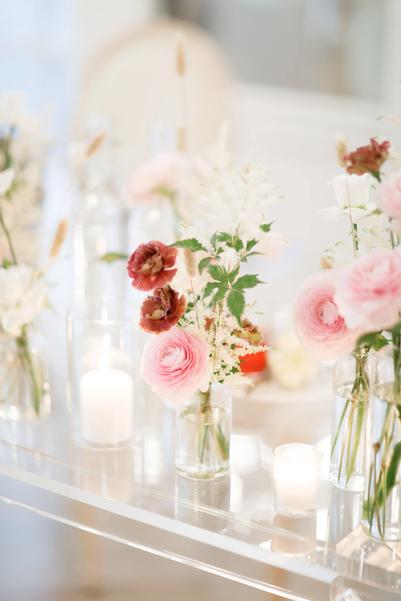Wedding candle and floral decor at The Doctor’s House in Kleinburg, Ontario