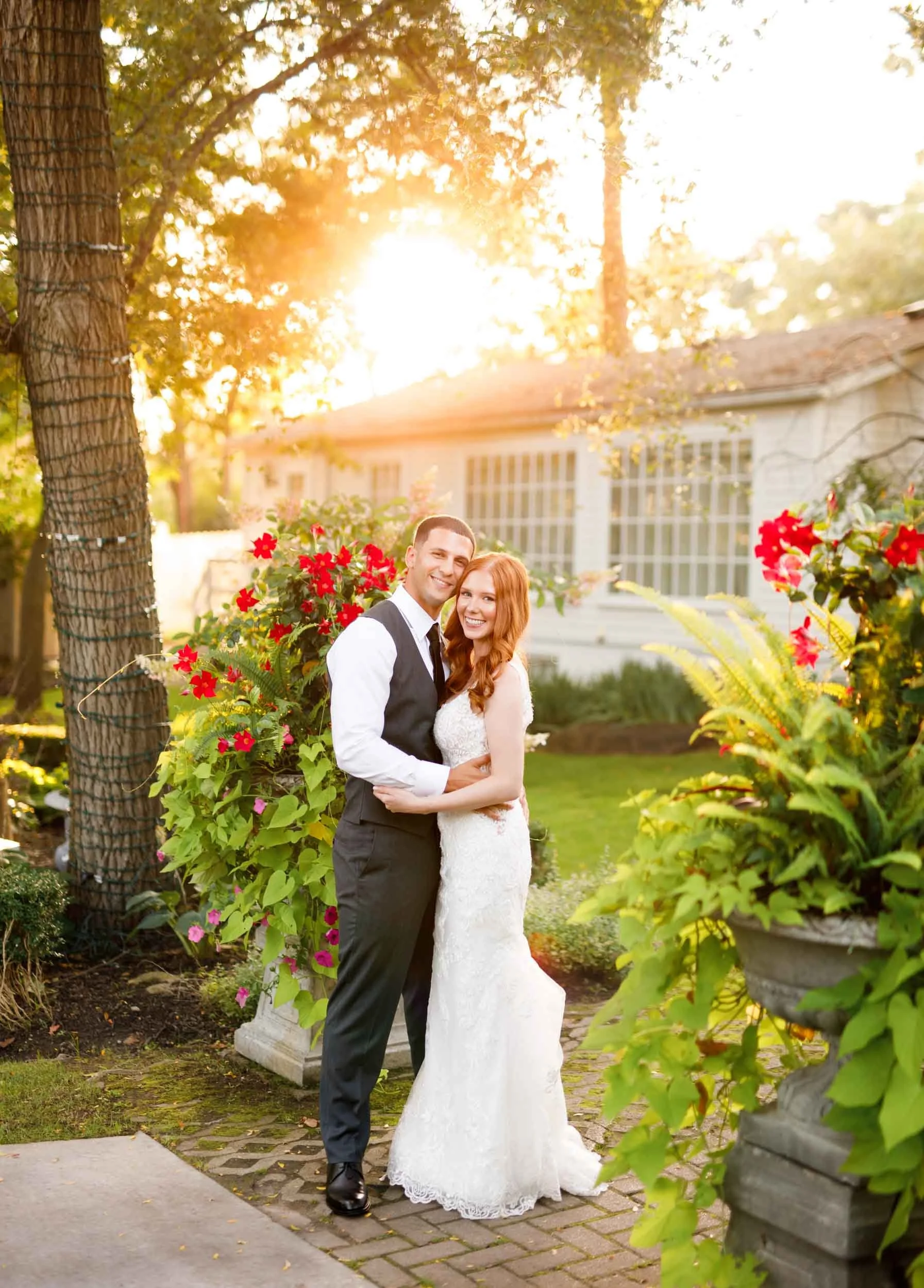 Bride and groom at sunset at The Doctor’s House in Kleinburg, Ontario