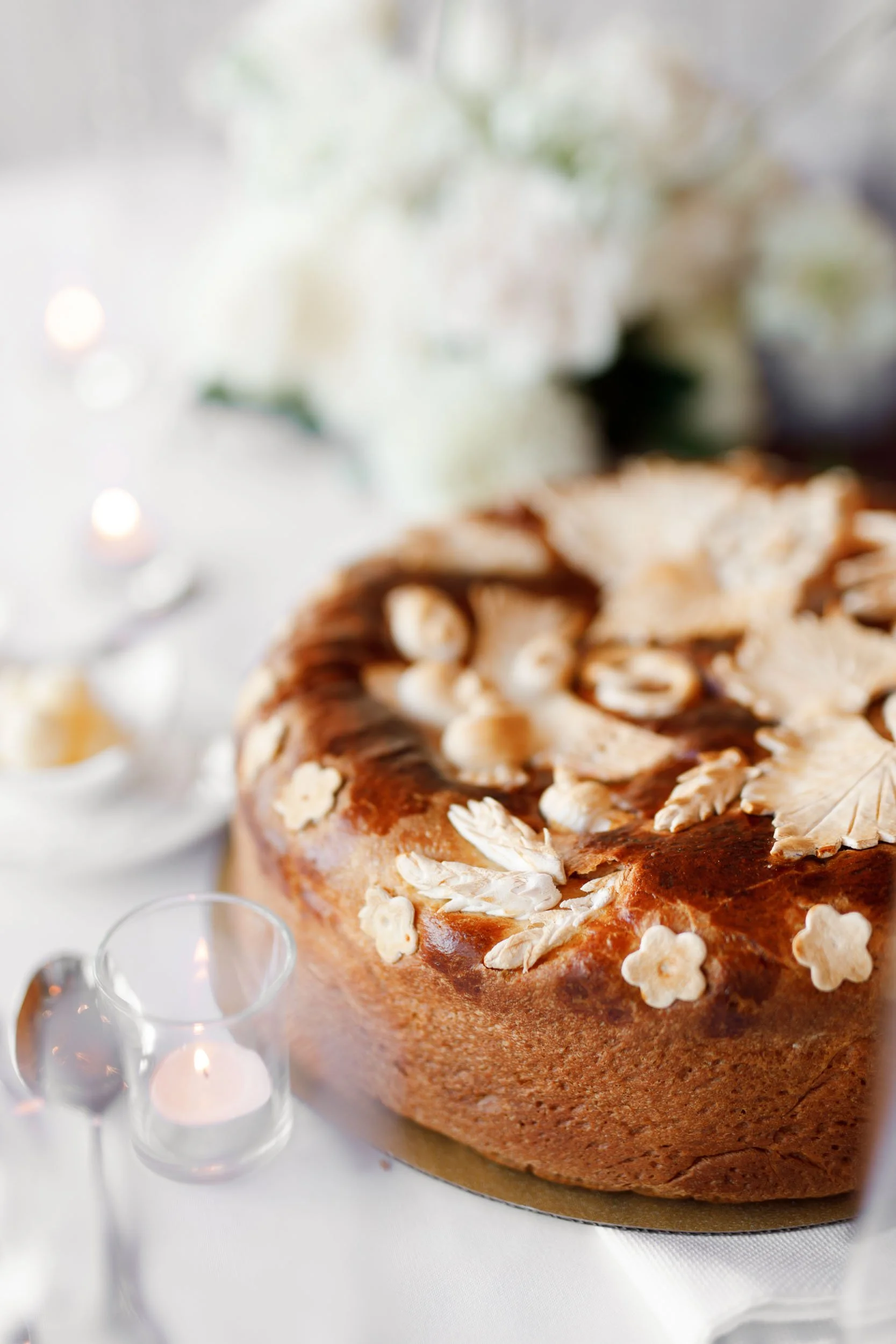 Wedding dessert cake displayed on a reception table at St. George’s Golf and Country Club in Toronto