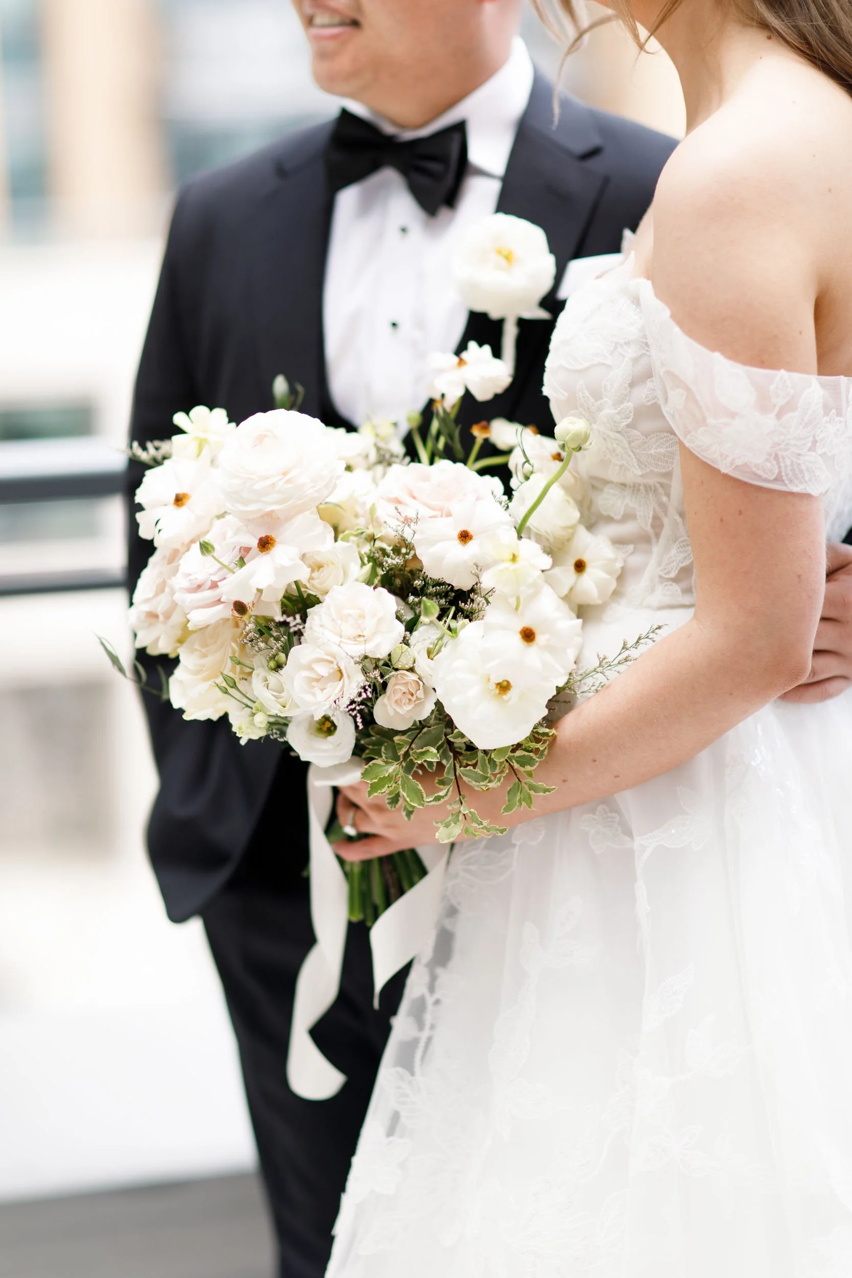 Close up of the bride’s bouquet during a Pearle Hotel wedding in Burlington Ontario