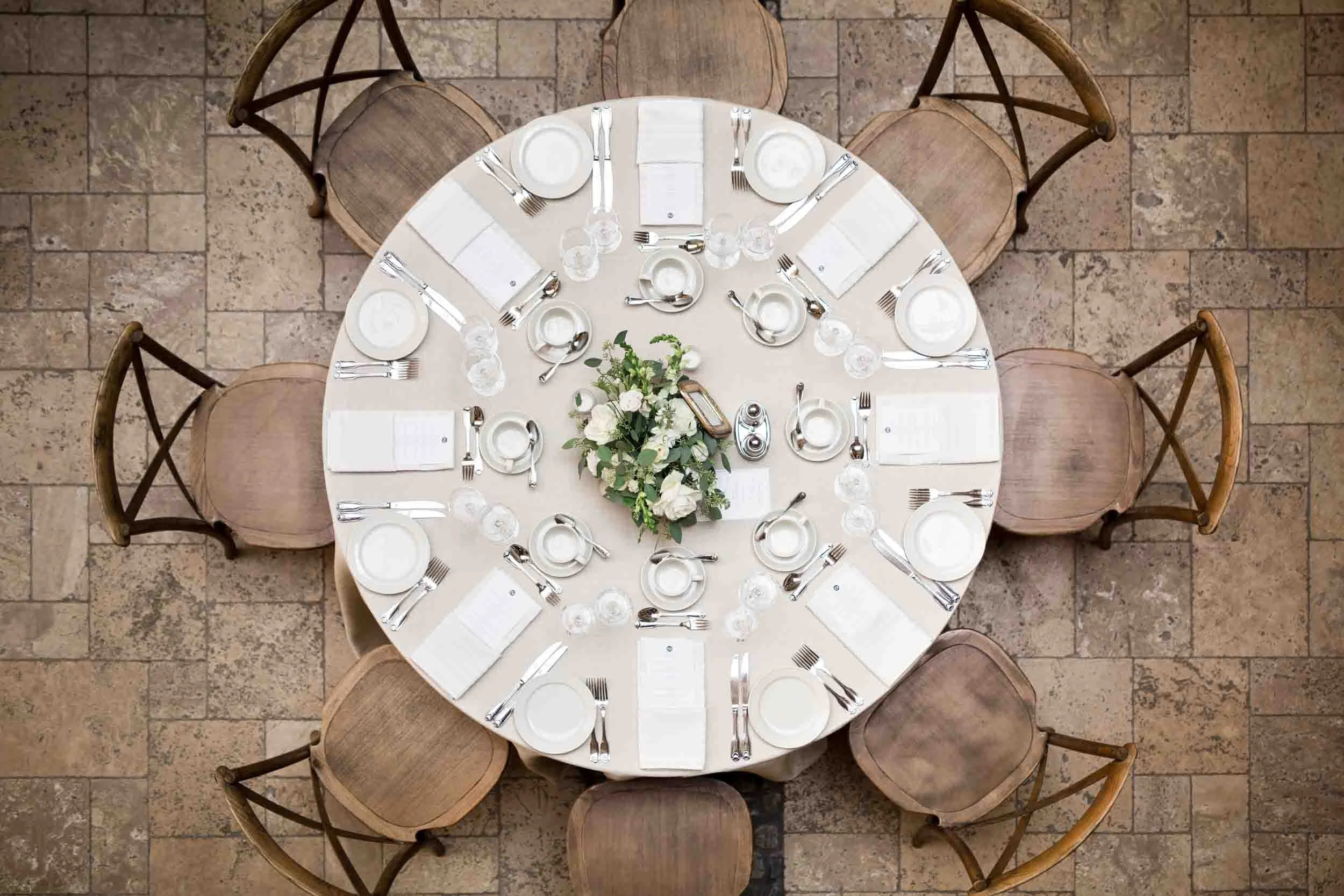 Overhead view of an elegant wedding reception table at Hacienda Sereda in Cambridge, Ontario (Copy)