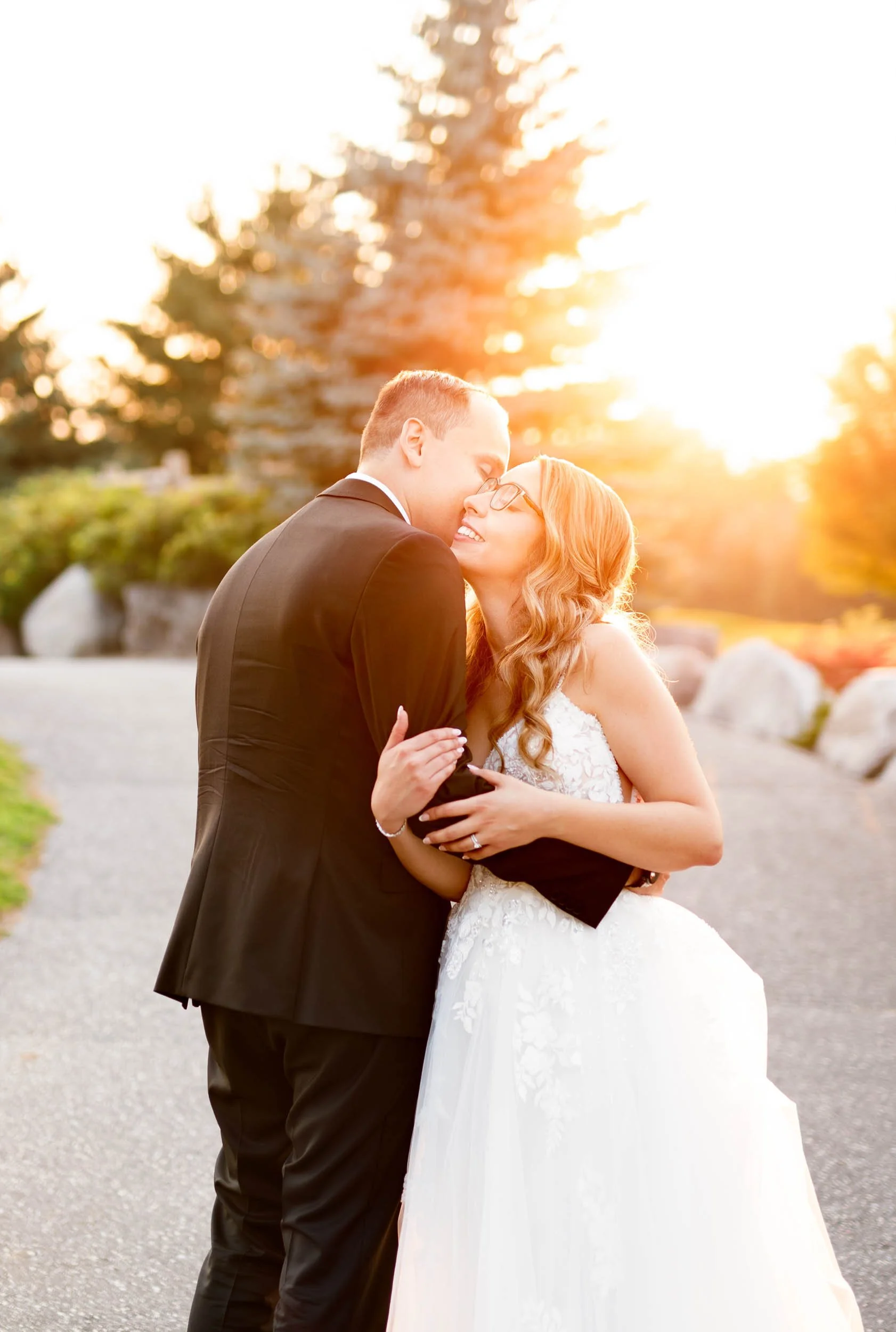 Romantic golden hour portrait at Whistle Bear Golf Club wedding in Cambridge, Ontario
