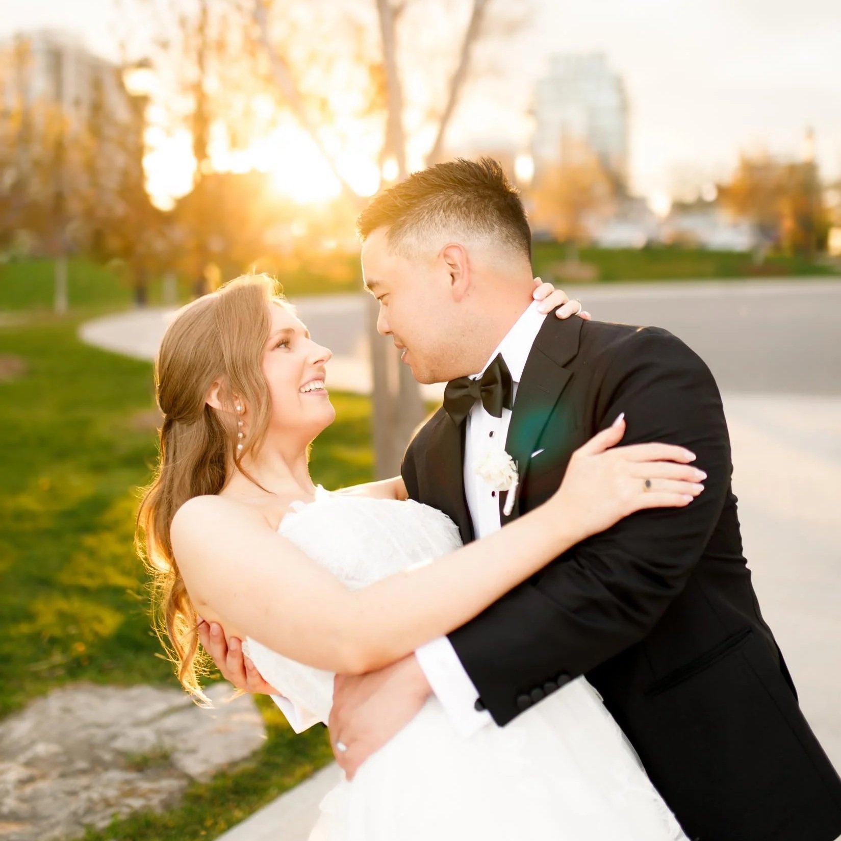 Wedding photography at the Pearle Hotel in Burlington, Ontario