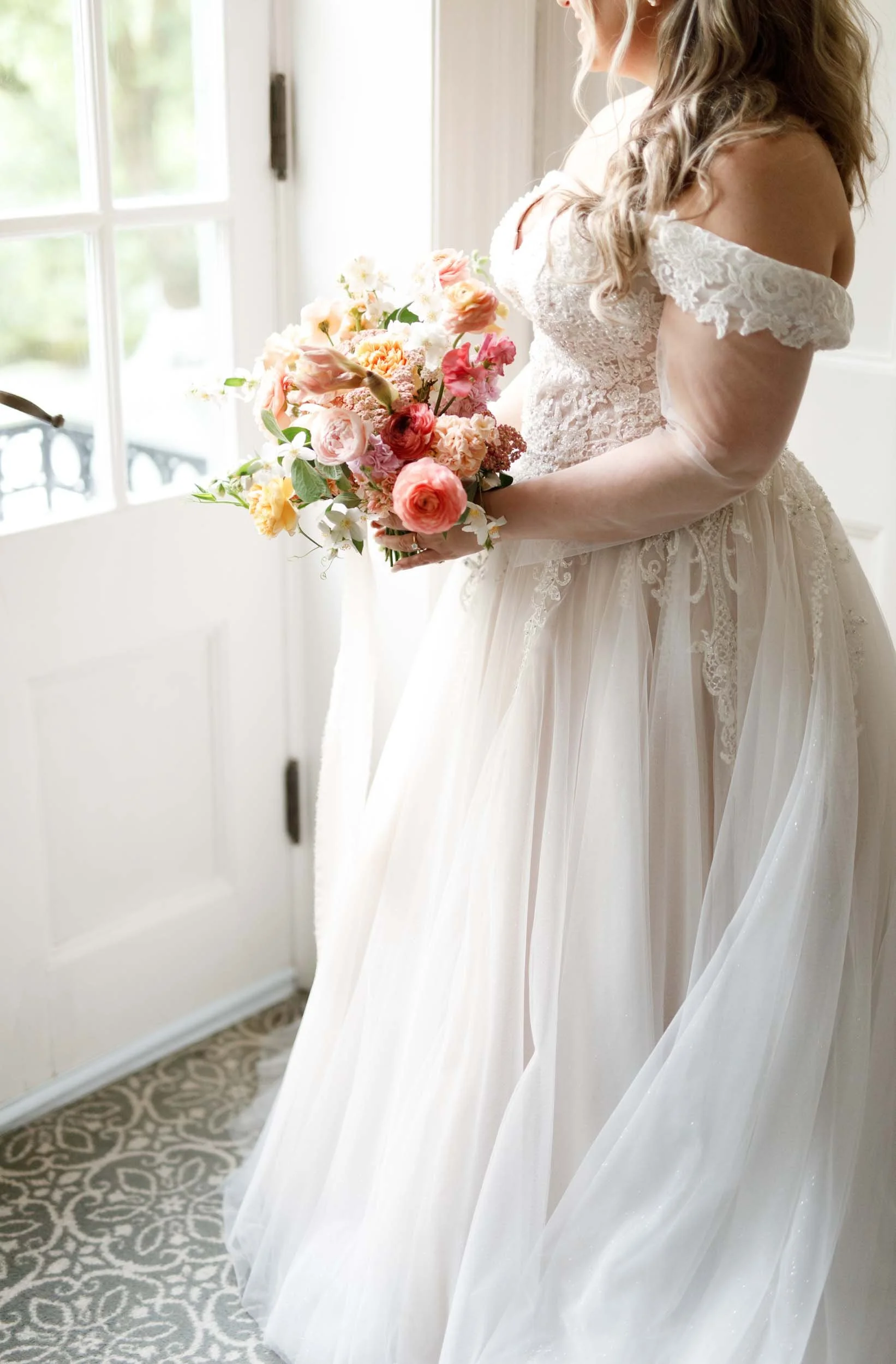 Wedding photography at Graydon Hall Manor in Toronto, Ontario