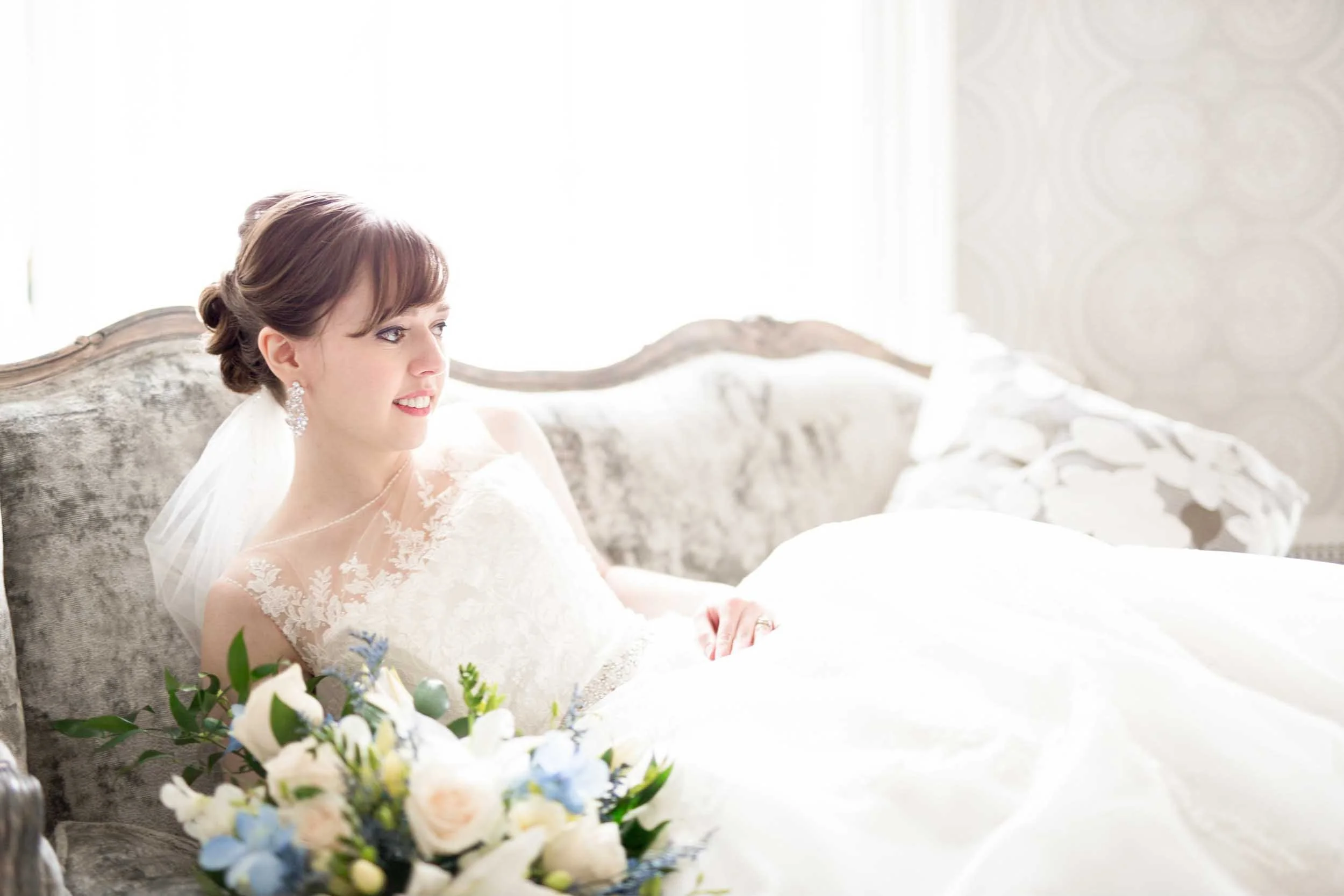 Bridal portrait in Graydon Hall Manor bridal suite