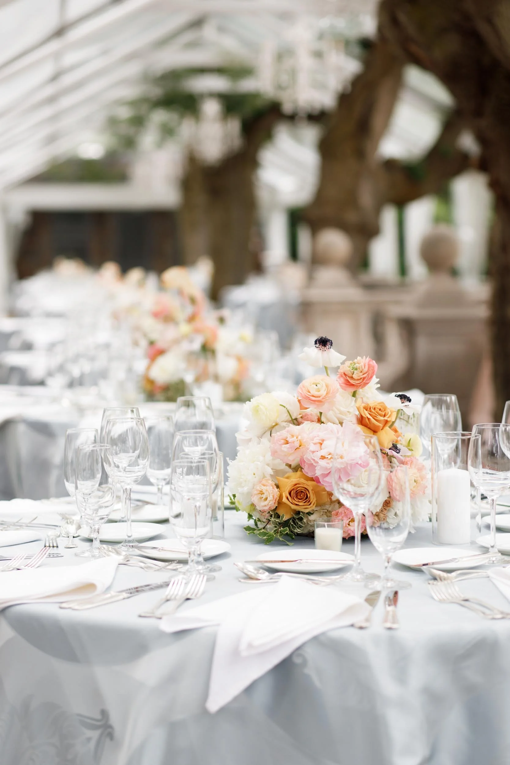 Floral reception tablescape at Graydon Hall Manor in Toronto