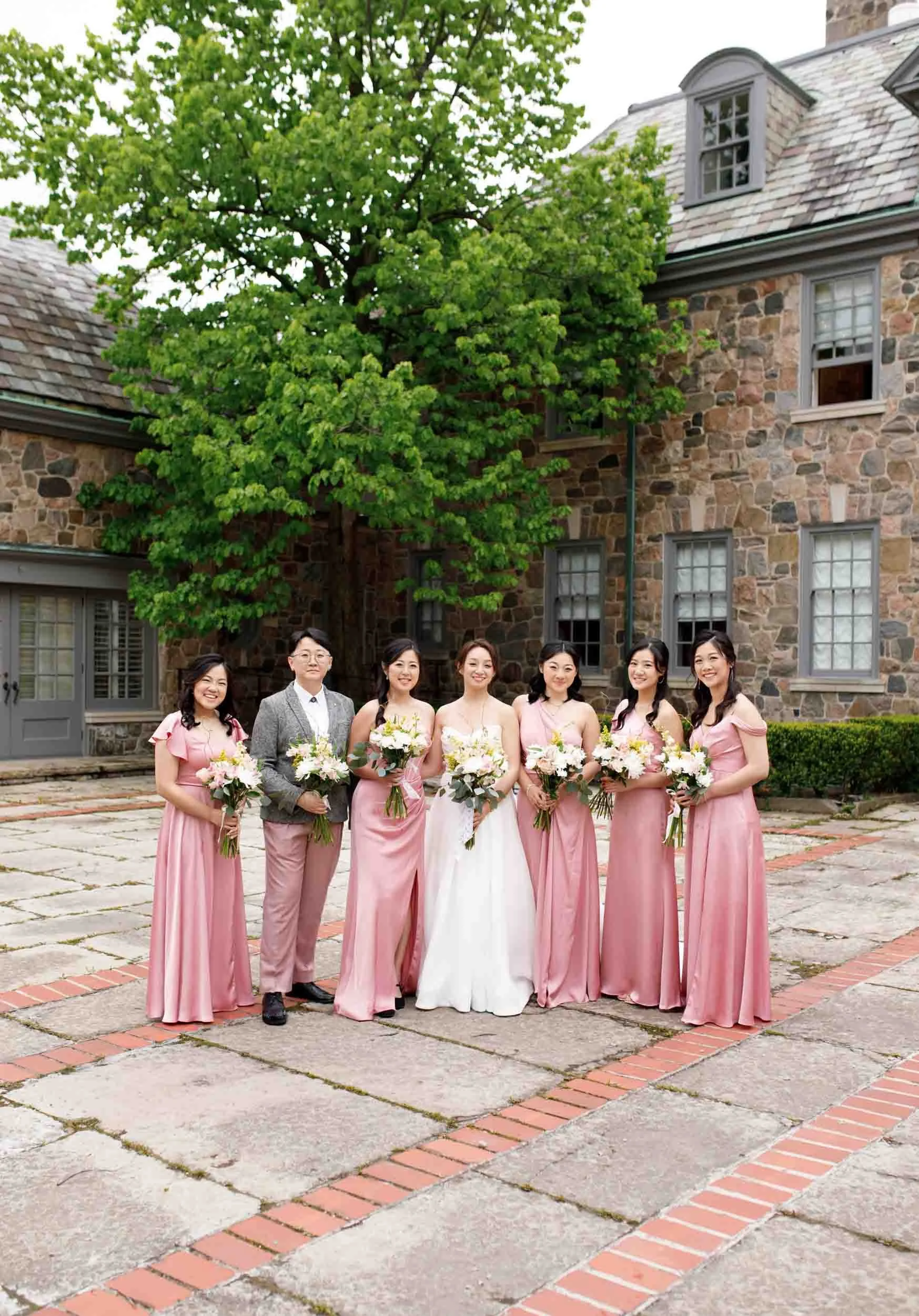 Full wedding party portrait at Graydon Hall Manor
