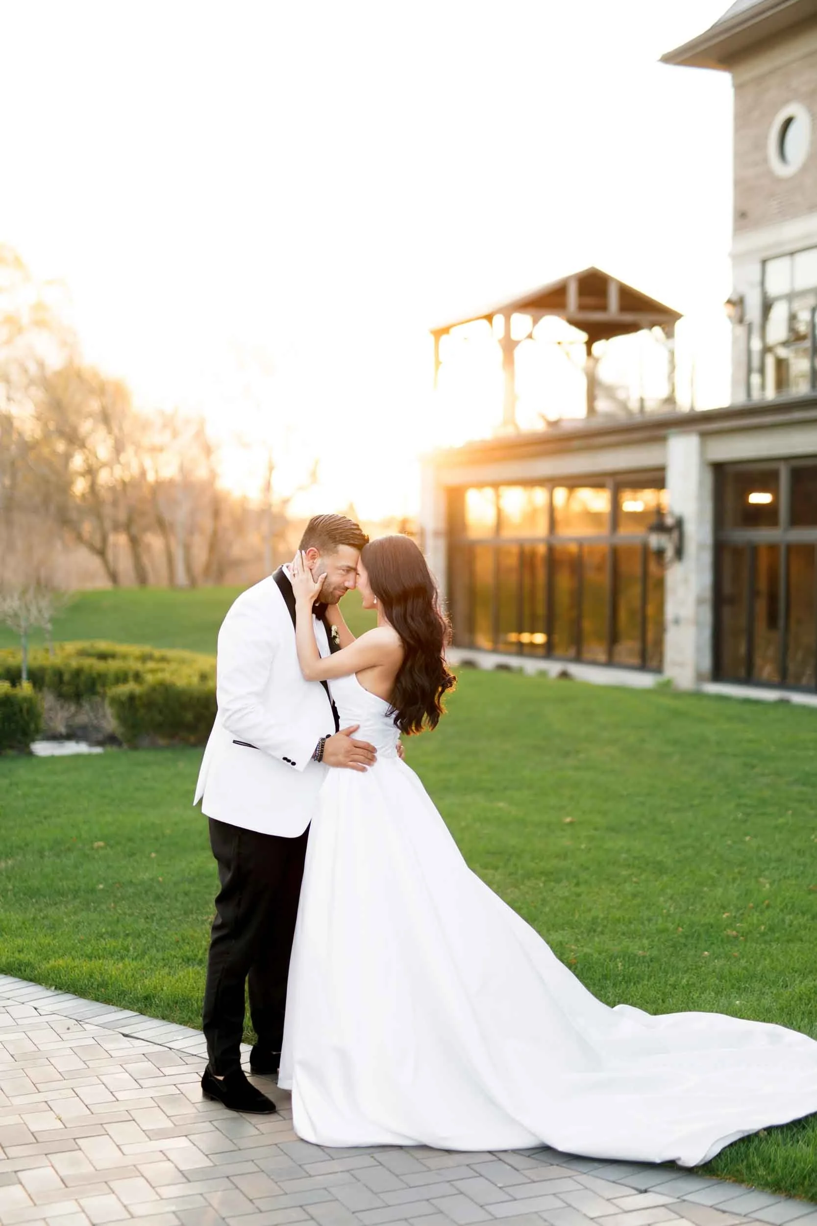 Sunset bride and groom portrait on the grounds of the Arlington Estate in Vaughan