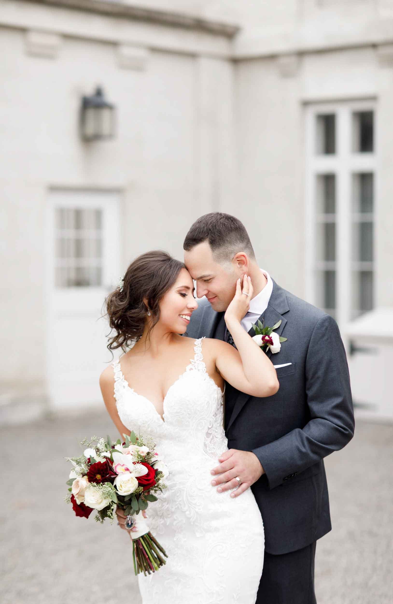 Bride and groom portrait outside Dundurn Castle in Hamilton