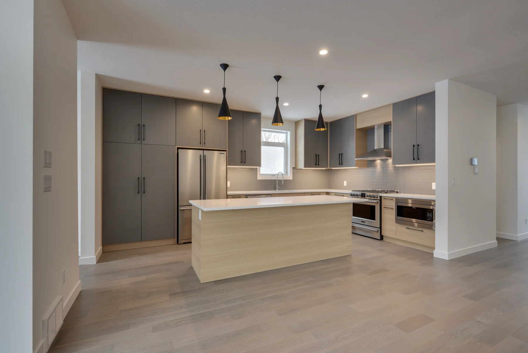 10607-60Ave3-10.jpg