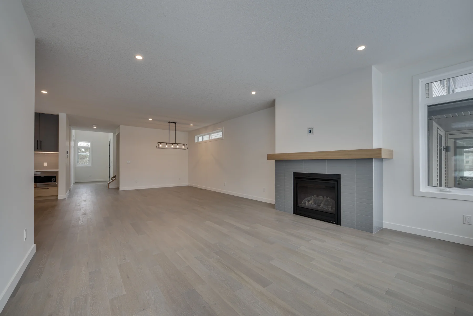 10607-60Ave3-3.jpg
