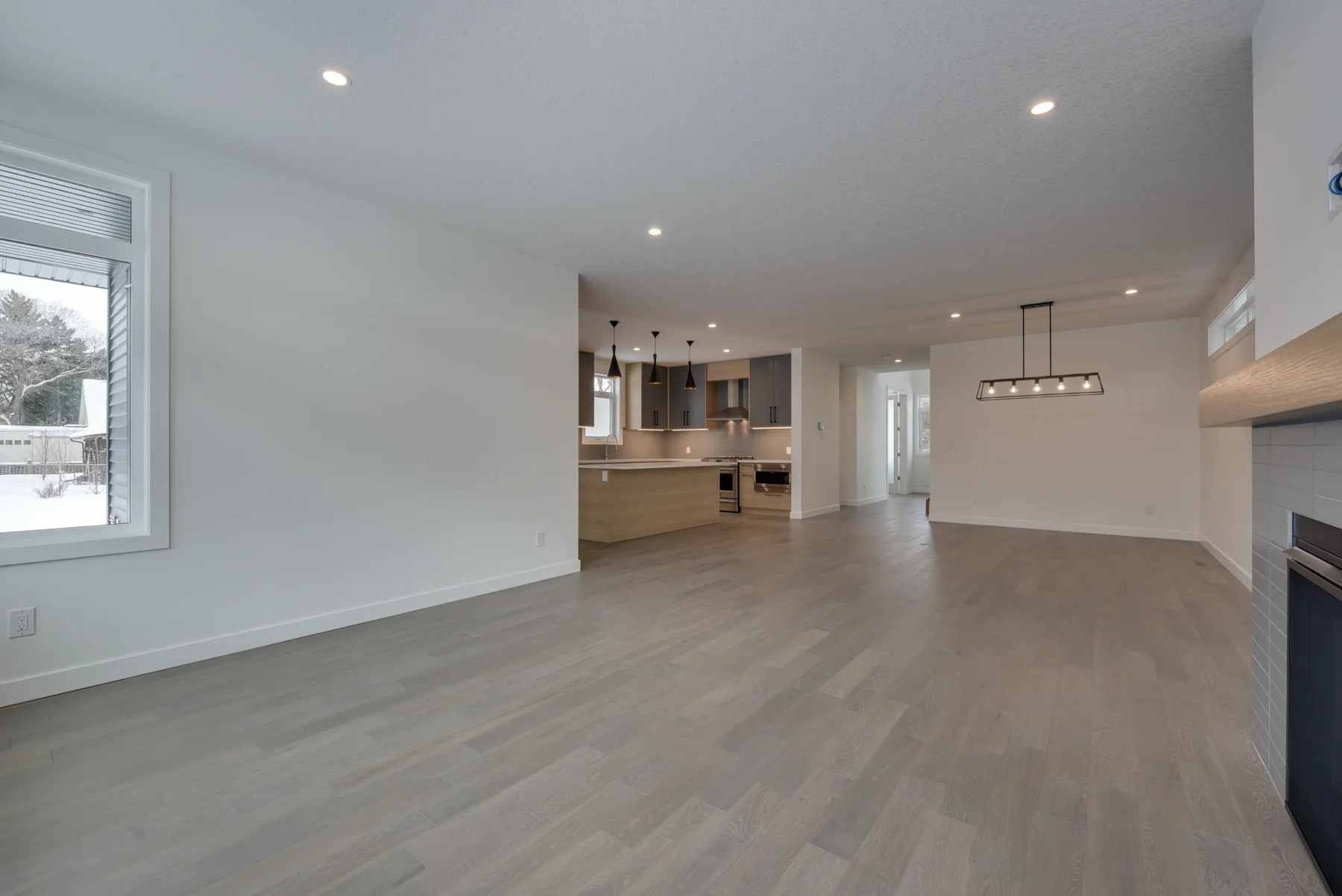 10607-60Ave3-5.jpg