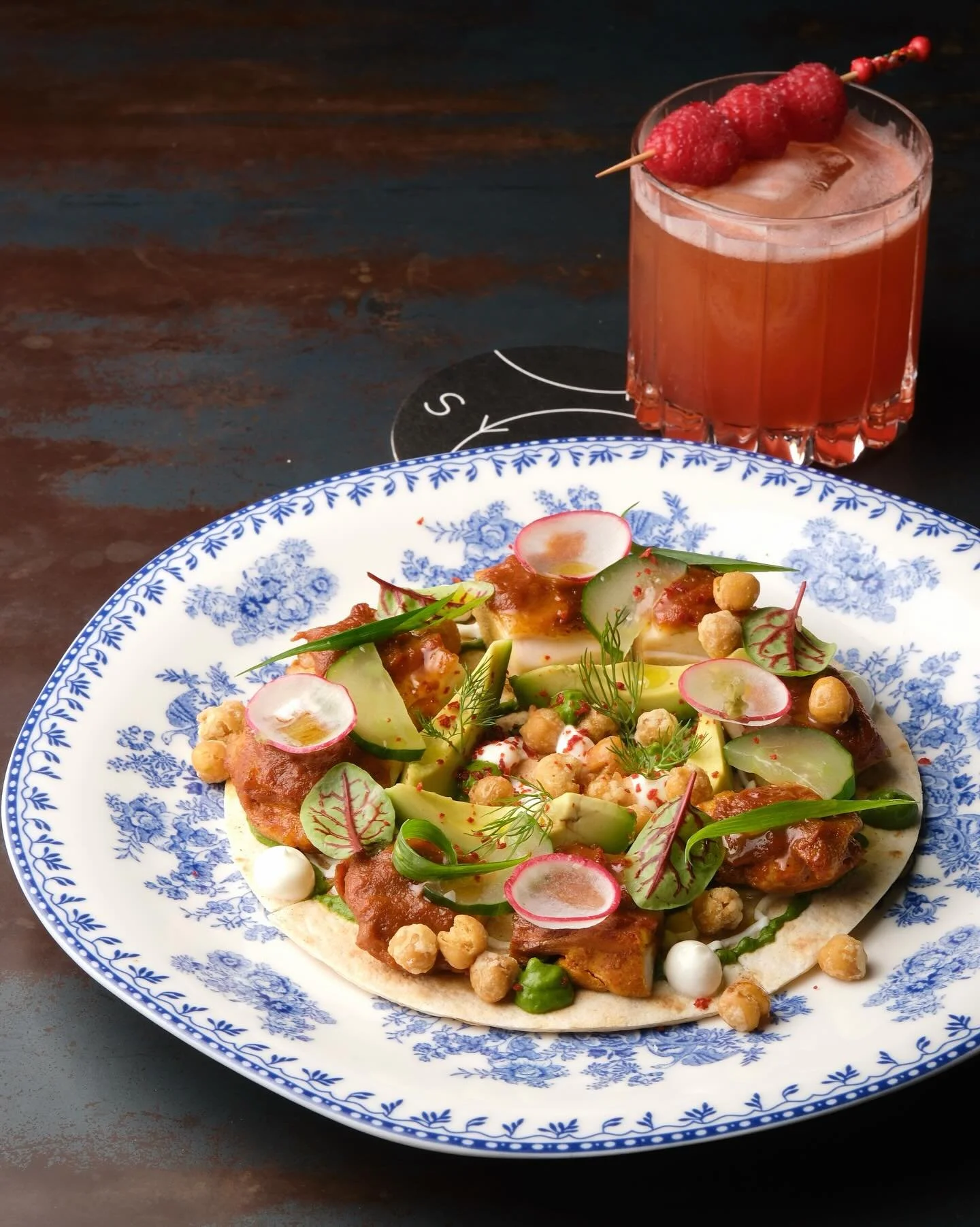 🏁F1 WEEK SPECIALS🏁

We are bringing the speed and spice this week!

🍹Singapore Sling
🍴Butter Chicken Tostada