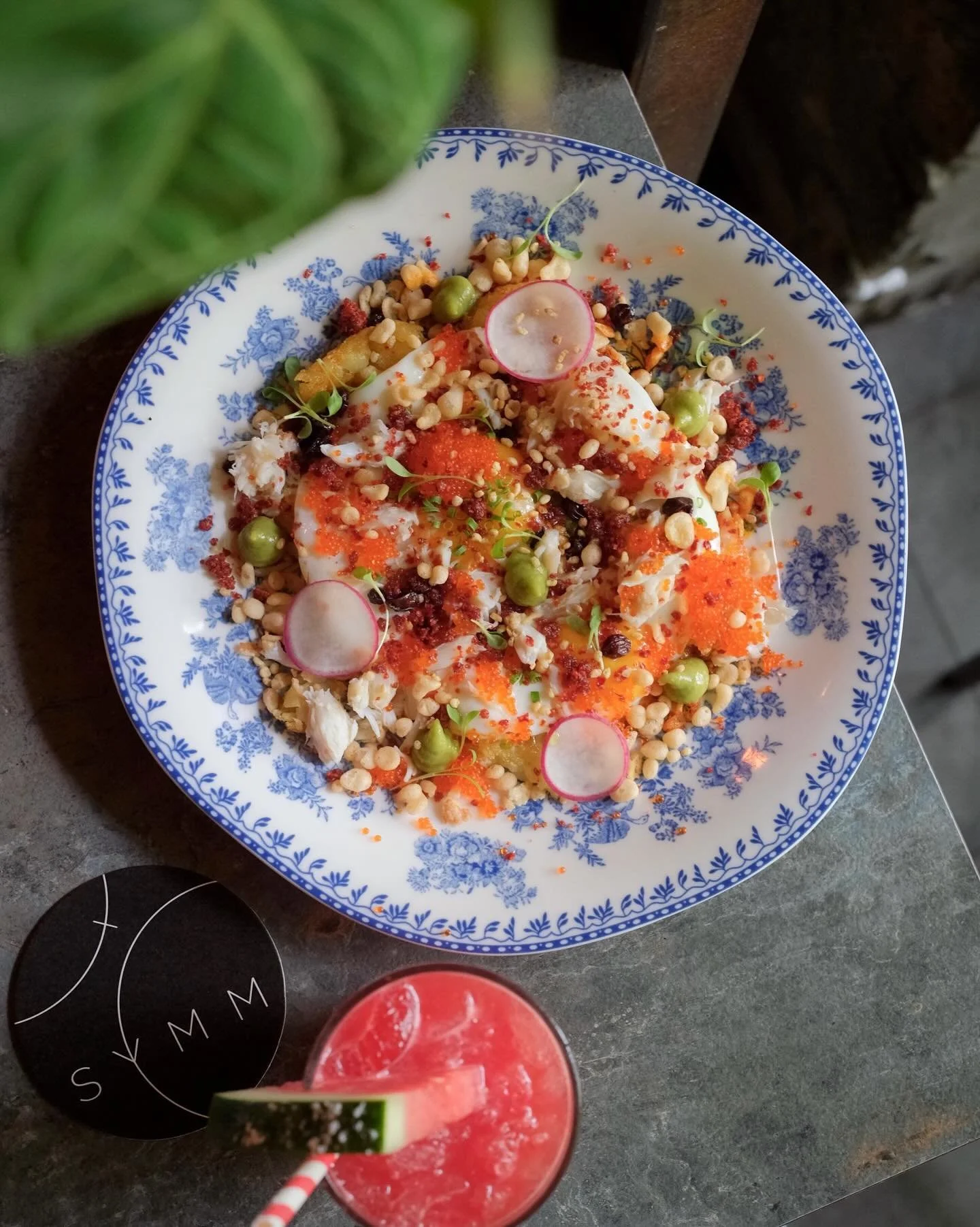 Our favourite: the Dirty Crab, edible art on a plate 😍