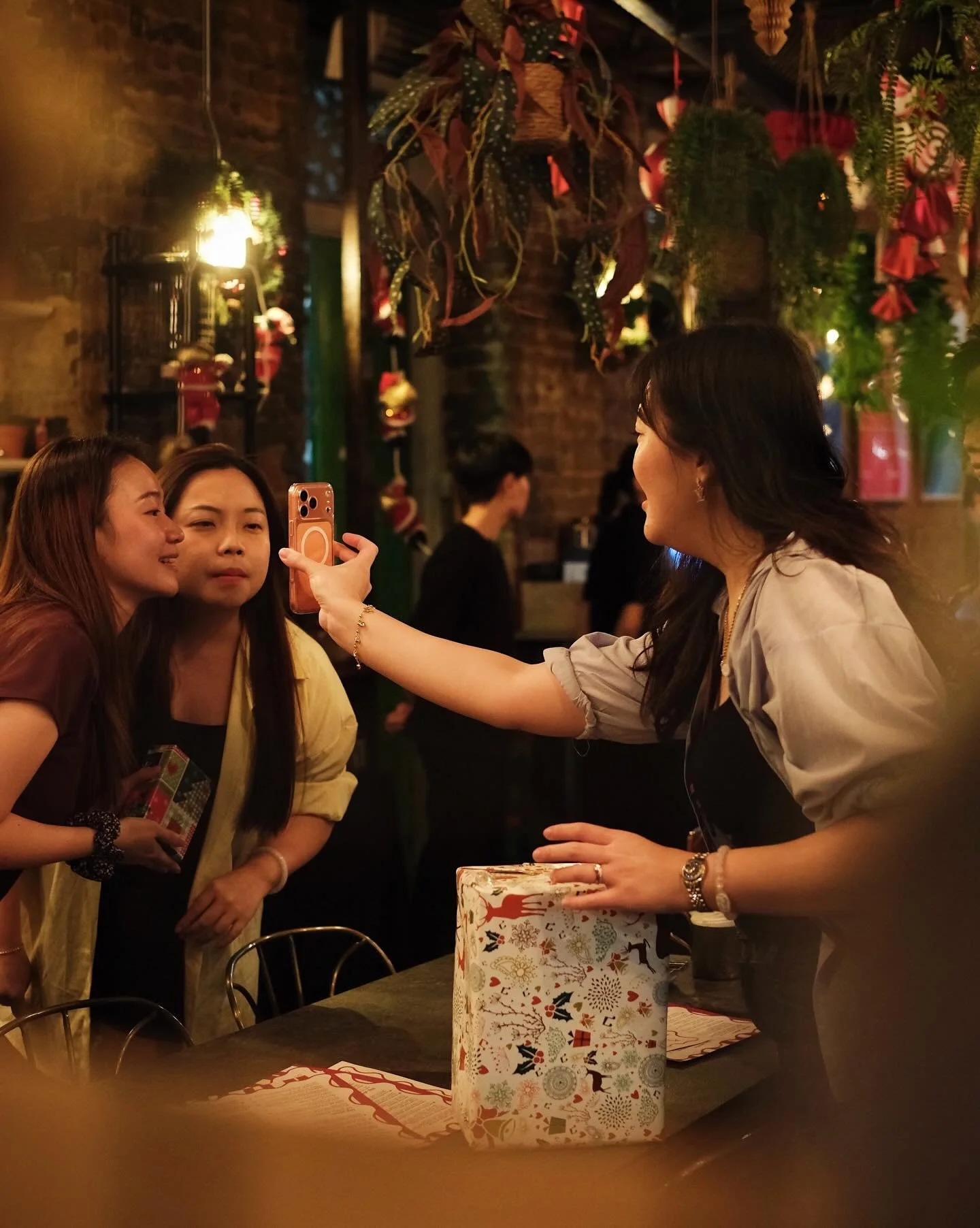 Gather here this Christmas! We stay open every day.

Wed 24 Dec - 10:30am to 11pm 🎄
Thu 25 Dec - 9am to 11pm 🎄