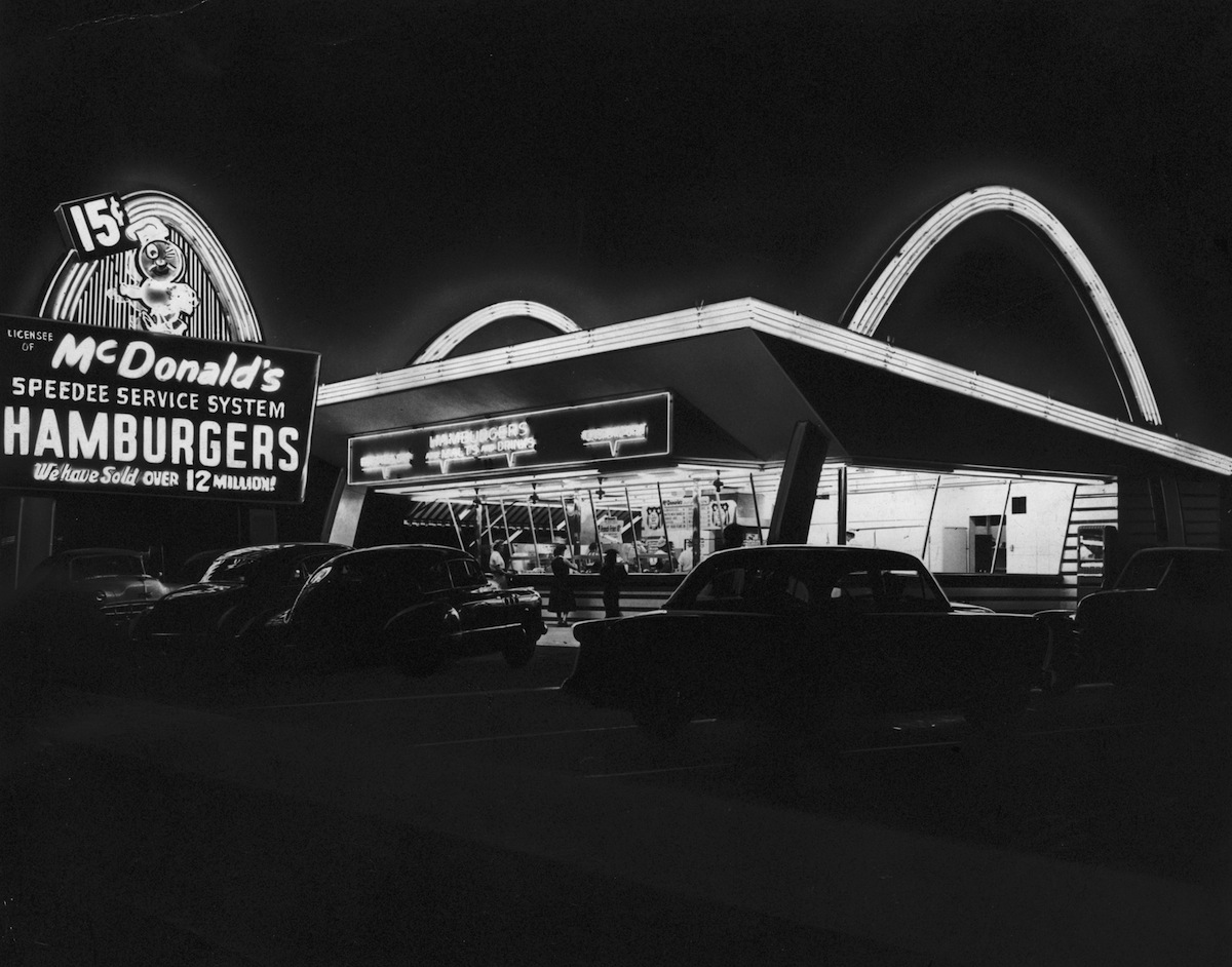 The first McDonald's fast food franchise c.1955 Source: Time Magazine
